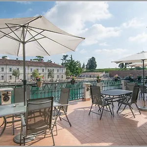  Apartment Fiori Sull'acqua