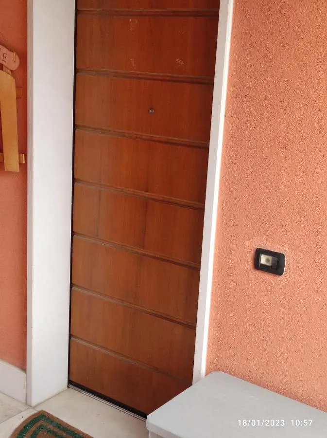 Casa Vacanze Da Riki Appartamento 2 Peschiera del Garda 0*,  Italy