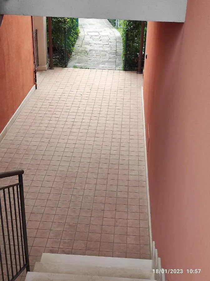 Apartment Casa Vacanze Da Riki Appartamento 2 Peschiera del Garda Italy