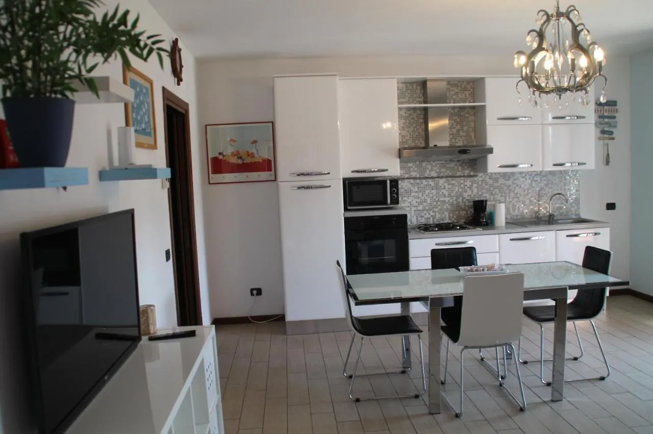 Apartment Casa Vacanze Da Riki Appartamento 2 Peschiera del Garda