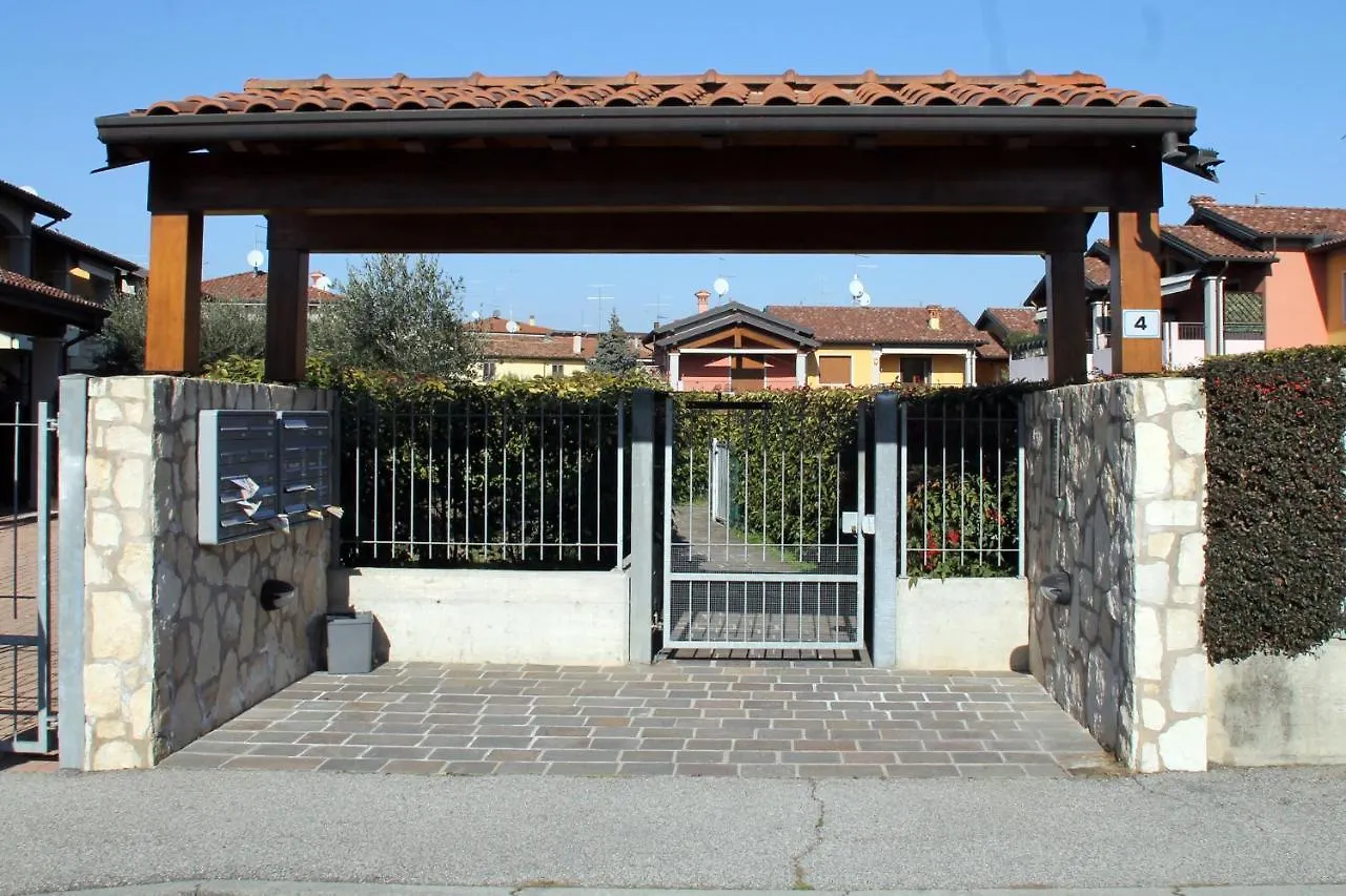 Apartment Casa Vacanze Da Riki Appartamento 2 Peschiera del Garda