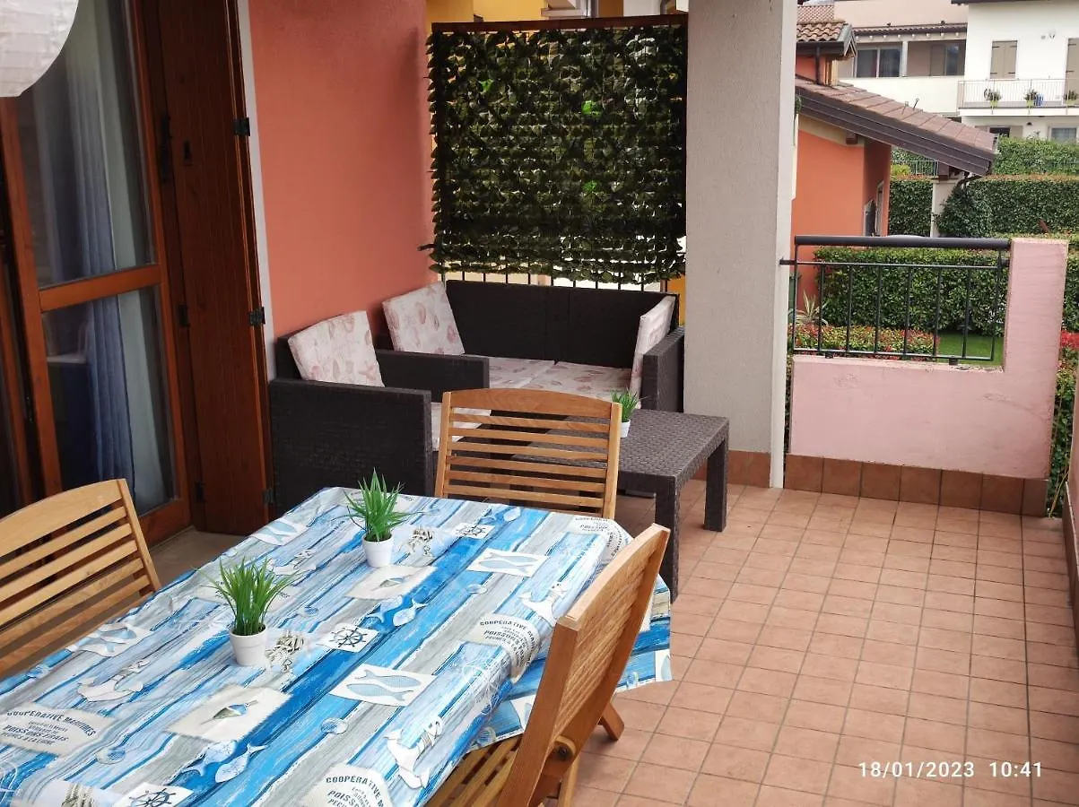 Casa Vacanze Da Riki Appartamento 2 Peschiera del Garda Apartment