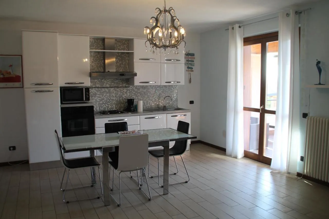 Casa Vacanze Da Riki Appartamento 2 Peschiera del Garda Apartment