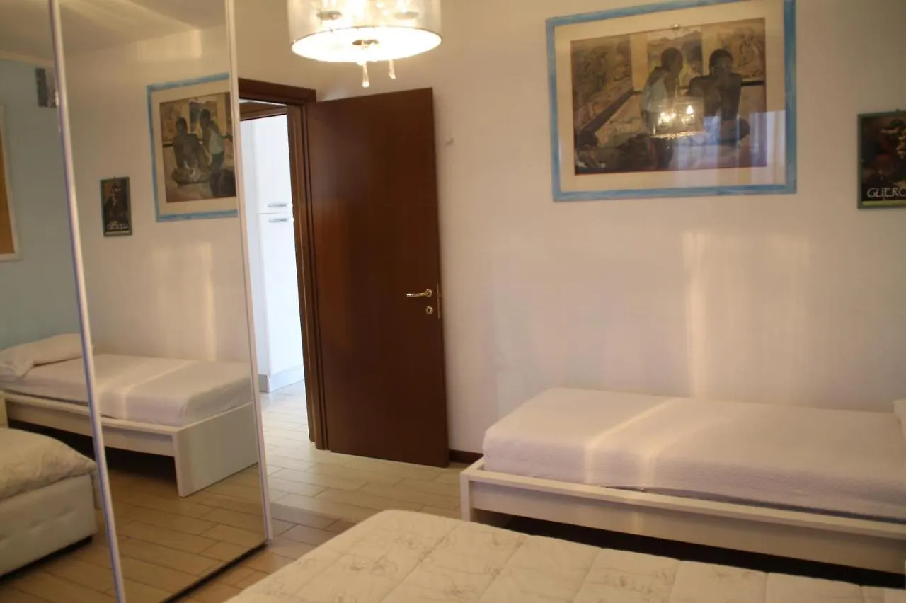 Casa Vacanze Da Riki Appartamento 2 Peschiera del Garda 0*,  Italy