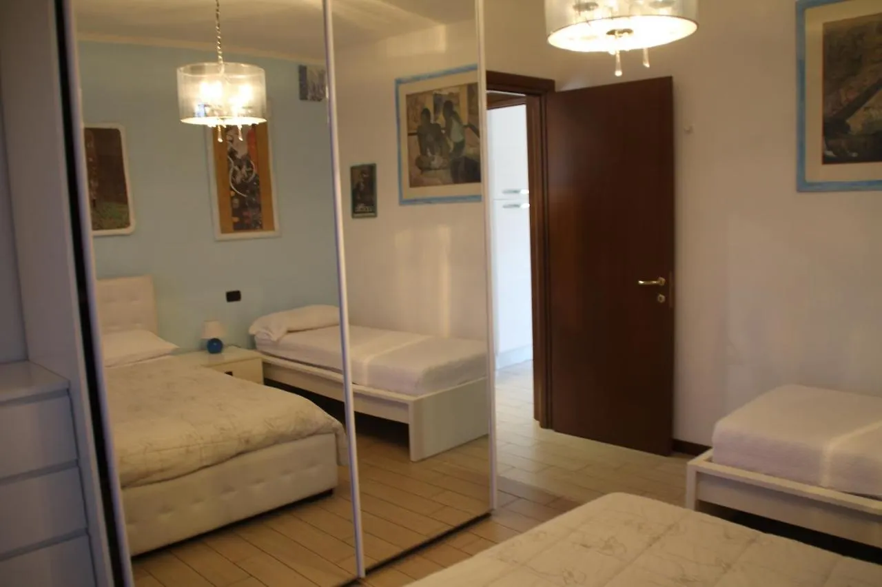 Apartment Casa Vacanze Da Riki Appartamento 2 Peschiera del Garda